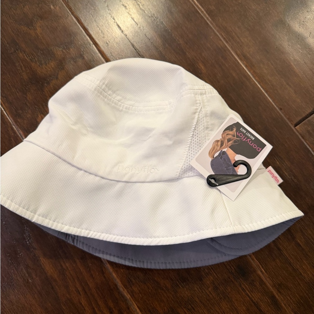 Pony flow hat